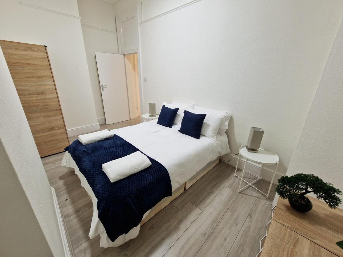 Spacious 4 Bedrooms Apartment For 10 Near Marble Arch Лондон Экстерьер фото