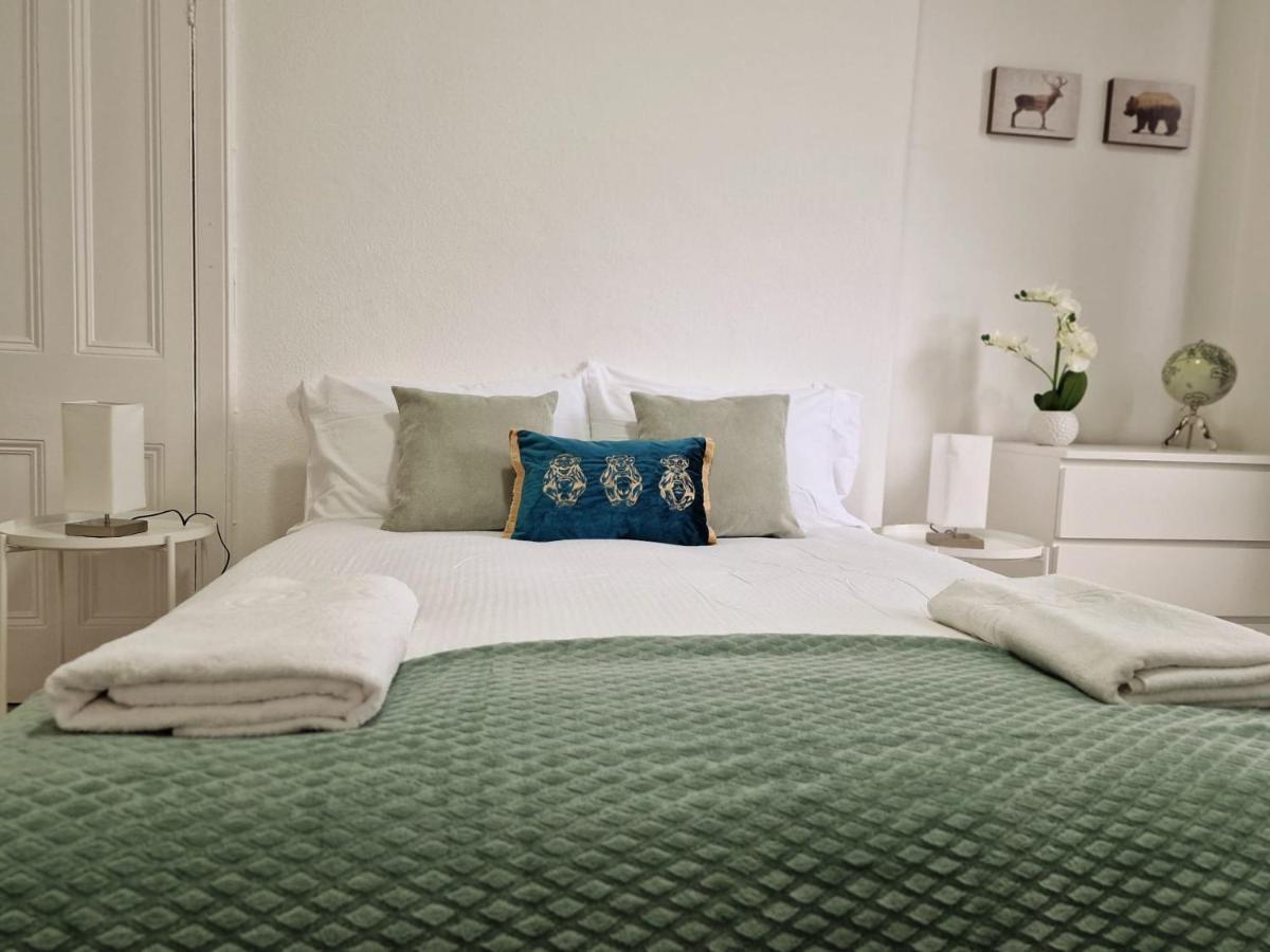 Spacious 4 Bedrooms Apartment For 10 Near Marble Arch Лондон Экстерьер фото
