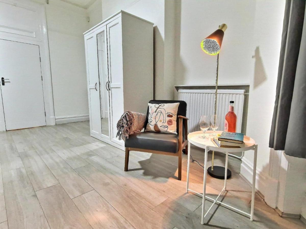 Spacious 4 Bedrooms Apartment For 10 Near Marble Arch Лондон Экстерьер фото
