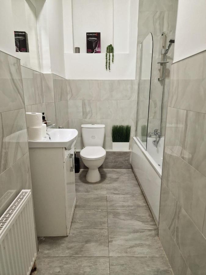 Spacious 4 Bedrooms Apartment For 10 Near Marble Arch Лондон Экстерьер фото